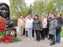 Митинг на «Малой Пискаревке»